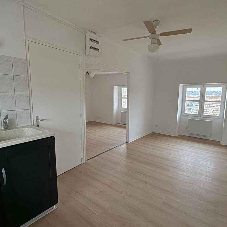 Location appartement rénové 2 pièces 32.82 m² à Romans-sur-Isère (26100) 4 - Photo 1