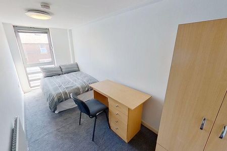 6 bedroom flat to rent - Photo 2