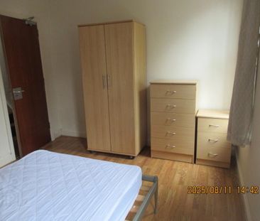 1 Curzon Street, Belfast, BT7 1QU - Photo 5