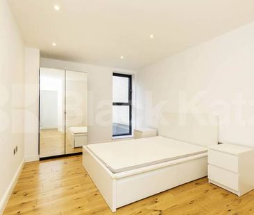 Dignam Close, Kazakh House, NW2 - Photo 2