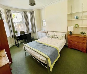 4 bedroom townhouse to rent - Photo 5