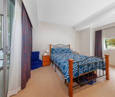 Spacious Two Bedroom Unit - Photo 4