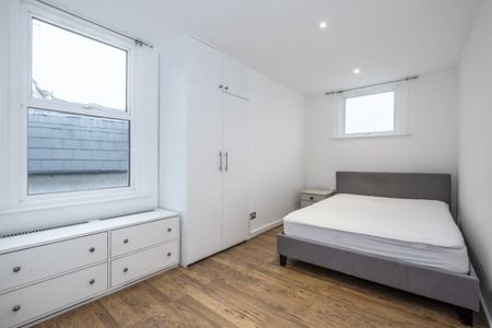 3 bedroom flat to rent - Photo 5