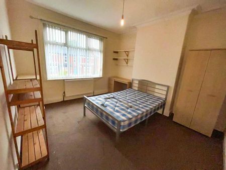 4 bedroom terraced house to rent - Photo 2