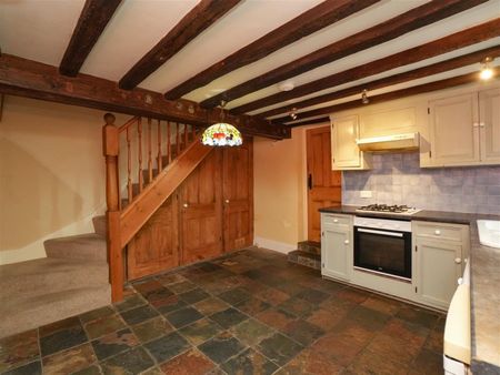 2 bedroom House To Let - Photo 2