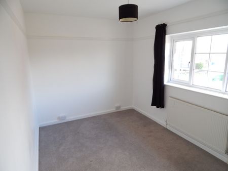 2 bedroom apartment to rent Orchard Parade, Willingdon, Eastbourne, BN20 - Photo 4