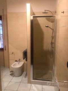 Posto letto in stanza singola per studentesse - Photo 5