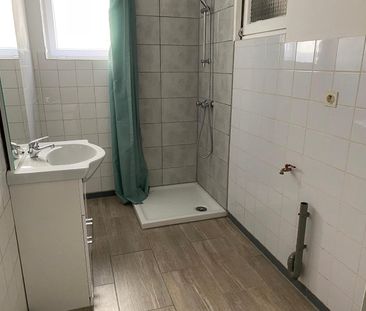 Location Appartement 2 pièces 49m² LABEGUDE 07200 - Photo 5
