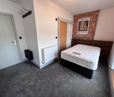 5 bedroom terraced house to rent - Photo 4