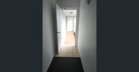 UNIQUE & IMMACULATE - Photo 3