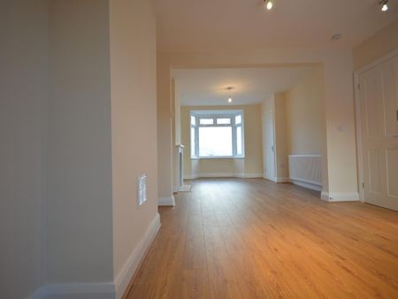 3 bedroom terraced house to rent - Photo 2
