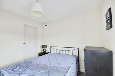 1 Bedroom Flat/Apartment to rent - Photo 2