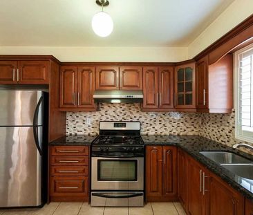 For Lease - 3350 Crimson King Circle, Mississauga, Ontario - Photo 6