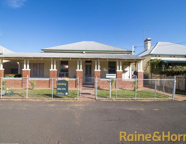 Great Central Location - Photo 1