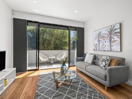 2L Newcastle Street, Thornbury VIC 3071 - Photo 3