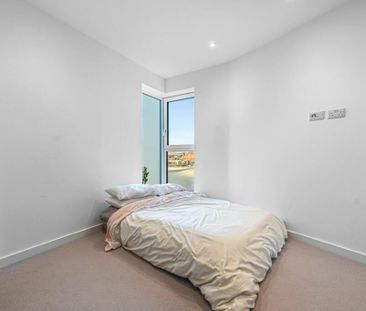 2 Bed Flat, King Street, W3 - Photo 5