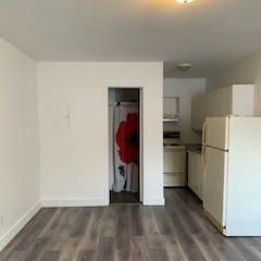 Beau logement petit 3 1/2 sur le bord de la mer à Sainte Anne des Monts \ Chauffé et éclairé ainsi que électros inclus - Photo 2