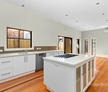Stylish Inner-City Living in Prime Richmond Location - Photo 5