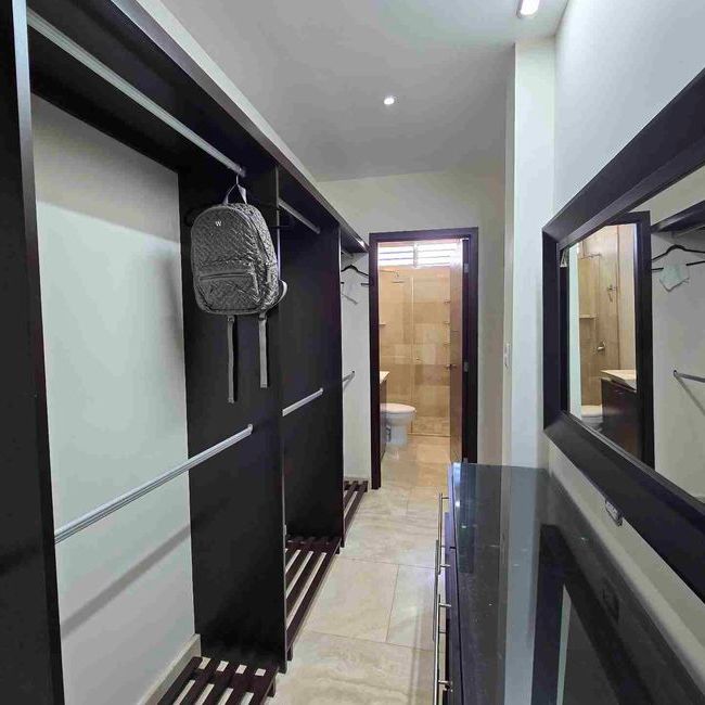 TOWNHOUSE DE 3 REC EN PRIVADA CON 16 PANELES SOLARES - Photo 1