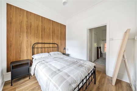 A beautifully furnished one bedroom apartment in the City centre. - Photo 2