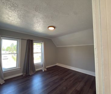 For Lease - 5082 Saint Lawrence Avenue, Niagara Falls, Ontario - Photo 6