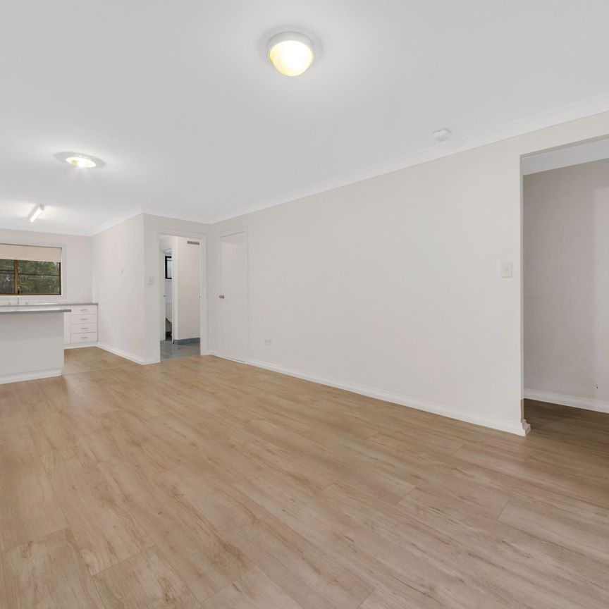 :: 6 MONTH LEASE :: MODERN UNFURNISHED TWO BEDROOM UNIT IN GREAT LOCATION - Photo 1