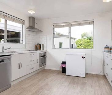 MASTERTON - 3 BEDROOMS - Photo 4