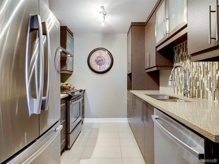 7557 Boul. Cousineau, Longueuil (Saint-Hubert), QC J3Y - Photo 5