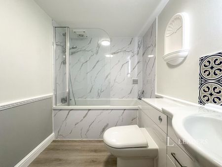 2 bedroom flat to rent - Photo 4