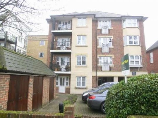 Winn Road Highfield Southampton, SO17 - Photo 1
