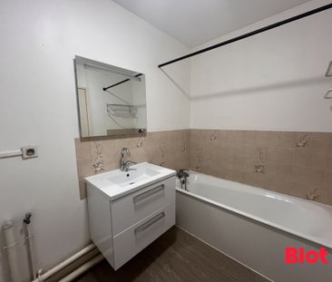 Location Appartement 5 pièces 91m² RENNES 35000 - Photo 5