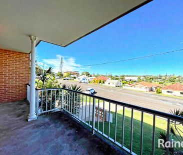 Walking distance to town centre - 2 bedroom unit including water - Photo 3