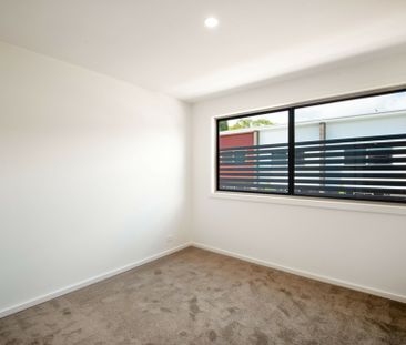 Waterfront Living at The Shoreline Villas! - Photo 6