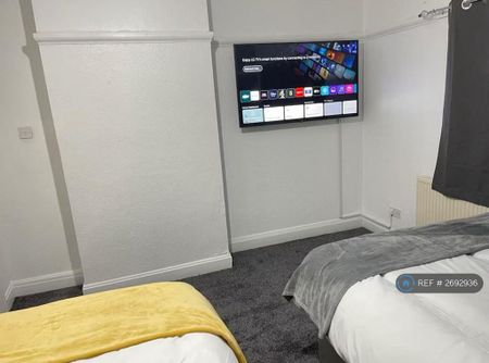 1 bedroom in a house share to rent - Photo 5