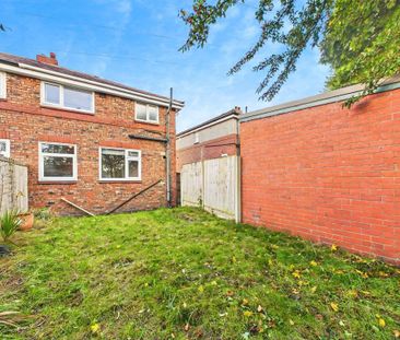 2 bedroom semi-detached house to rent - Photo 3