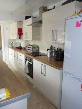 4 Bed - 4 Bed Student House For 2019/20 - Photo 4