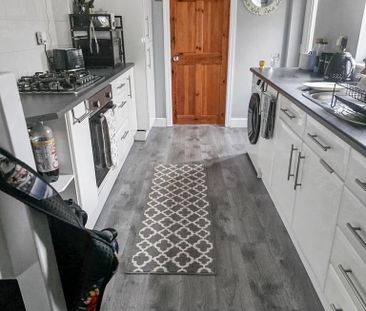 2 bedroom terraced house to rent - Photo 2