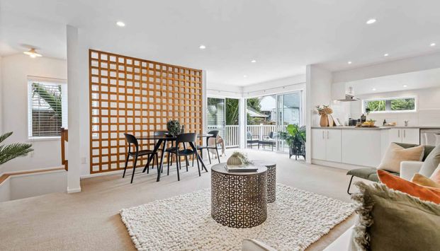 Stylish 2-Bedroom Home in Prime Ellerslie Location - Photo 1