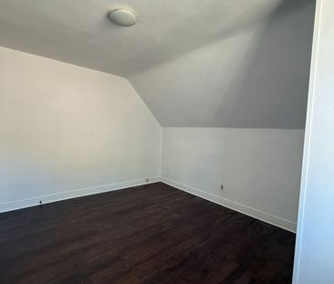 For Lease - 4 Undermount Avenue Unit# 3, Hamilton, Ontario - Photo 2