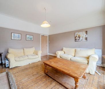 4 bedroom semi-detached house to rent - Photo 4