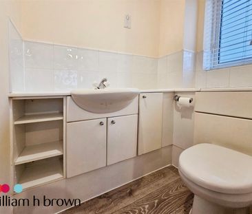 Poplar Closse, South Ockendon - Photo 5