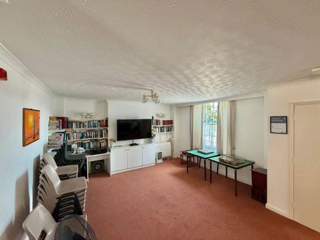 Eastgate Gardens, Taunton, Somerset - Photo 3
