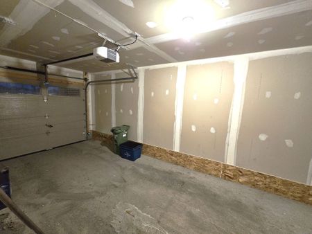 For Lease - 887 Couloir Road, Orleans - Convent Glen and Area, Ontario - Photo 3