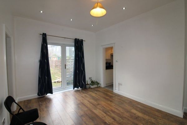 Gladsmuir Road, Cardonald - Photo 1