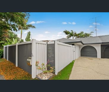 Prime Burleigh Waters Address with Modern Appeal - Unfurnished - Photo 5