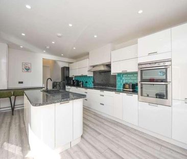 Park Road, Springfield, Wigan, WN6 - Photo 2