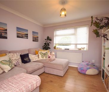 2 bed First Floor Flat for rent - Photo 1