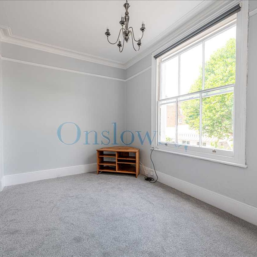 Warwick Gardens, Kensington - Photo 1