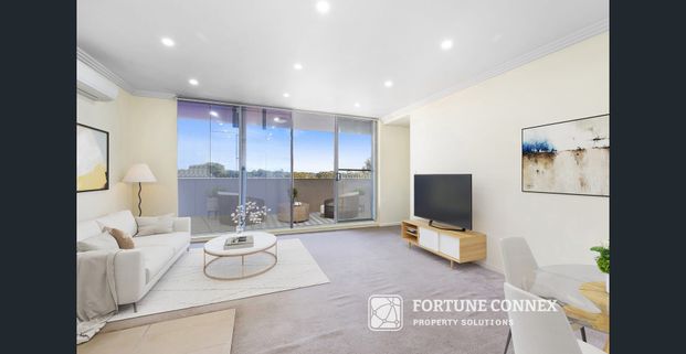 Modern 1-Bed Apartment with 180° Panoramic Views - Photo 1