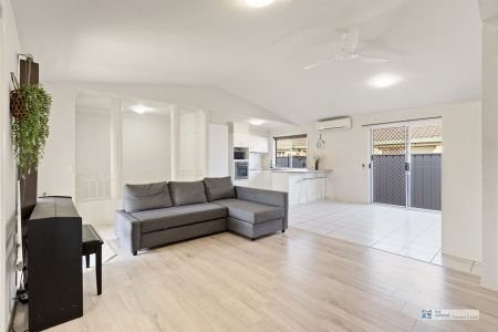 Modern 3 Bedroom Duplex in quiet location - Photo 4